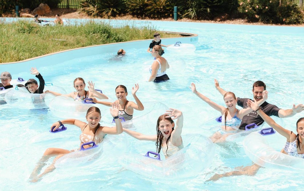 Double Bowls Eye Attraction